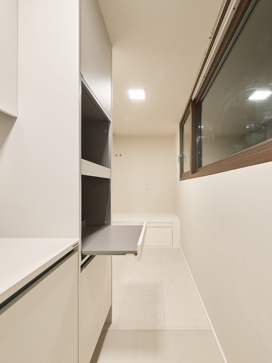 목동 e편한세상 40평대 — 다용도실